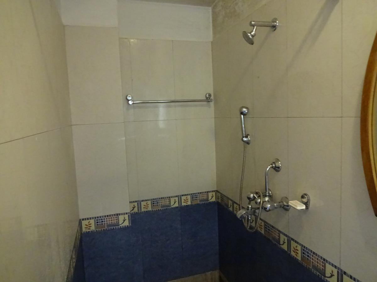 Jain Group Hotel Royal Residency 甘托克 外观 照片