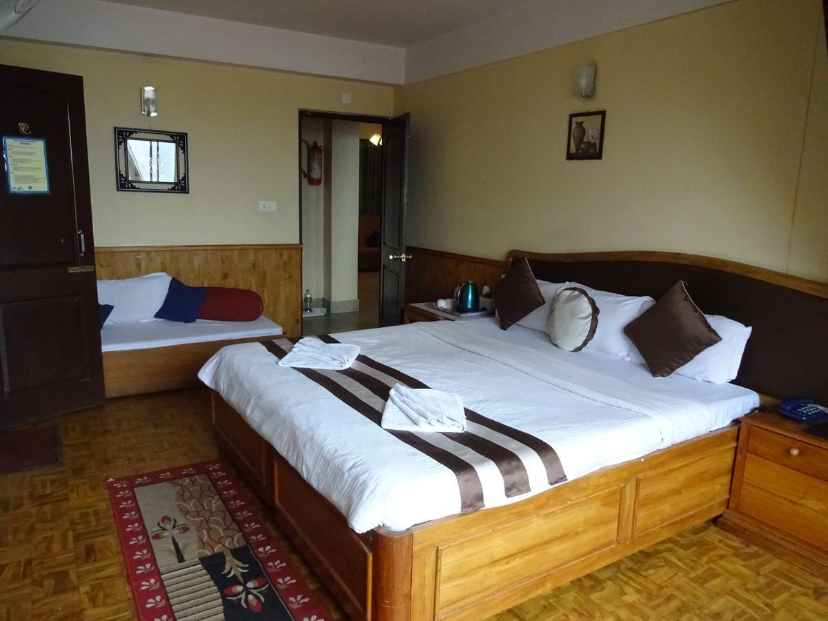 Jain Group Hotel Royal Residency 甘托克 外观 照片