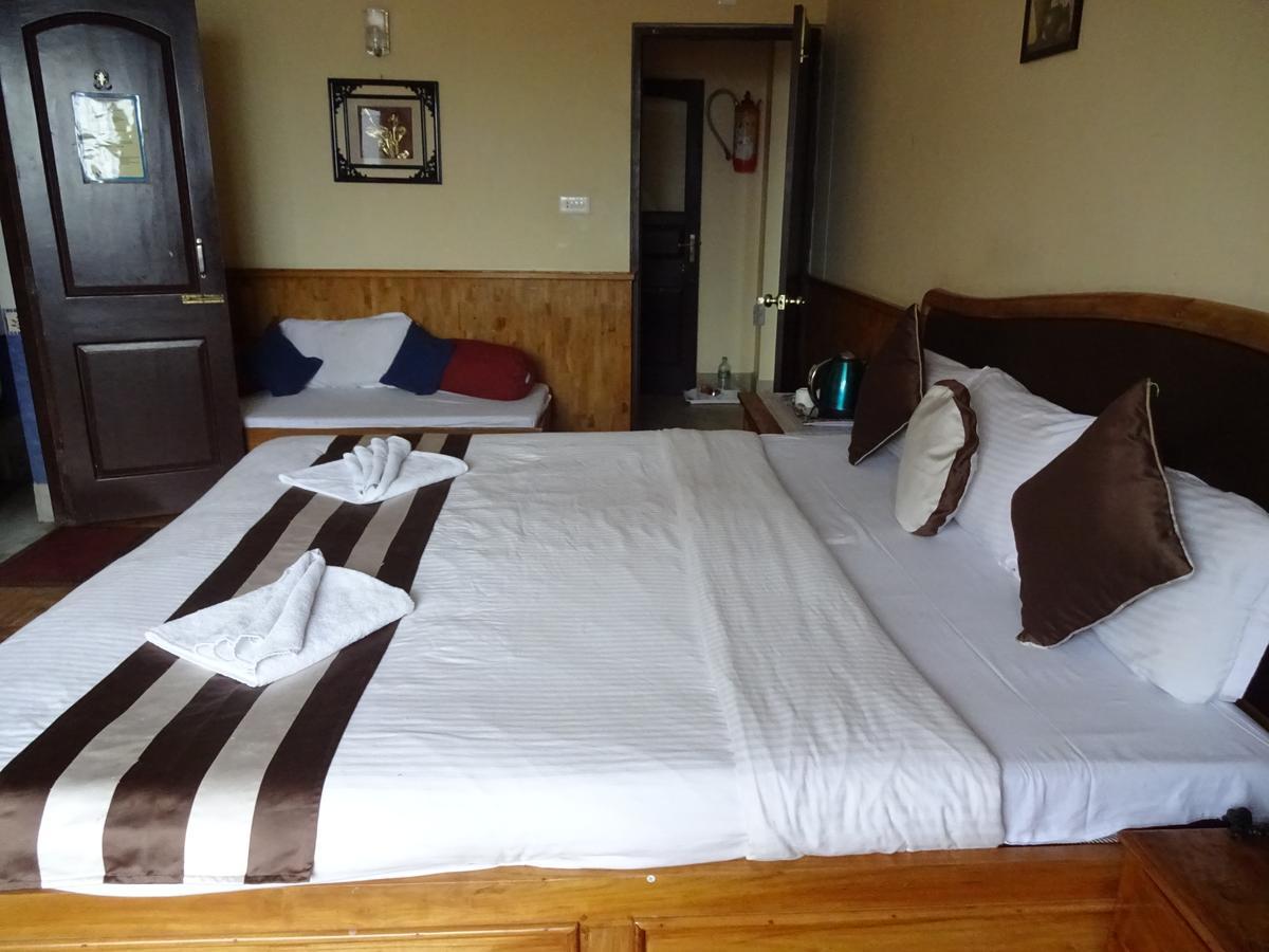 Jain Group Hotel Royal Residency 甘托克 外观 照片