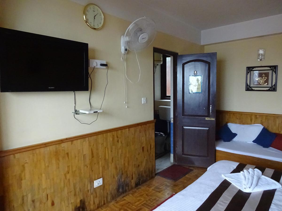 Jain Group Hotel Royal Residency 甘托克 外观 照片